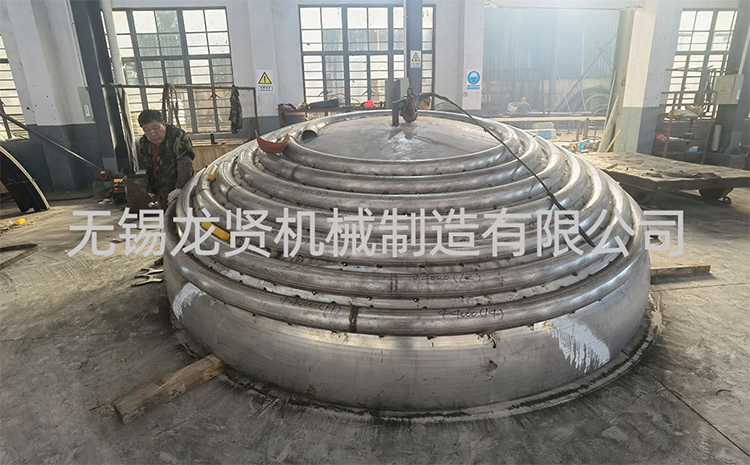 封頭盤管會(huì)出現(xiàn)裂縫的因素是啥？